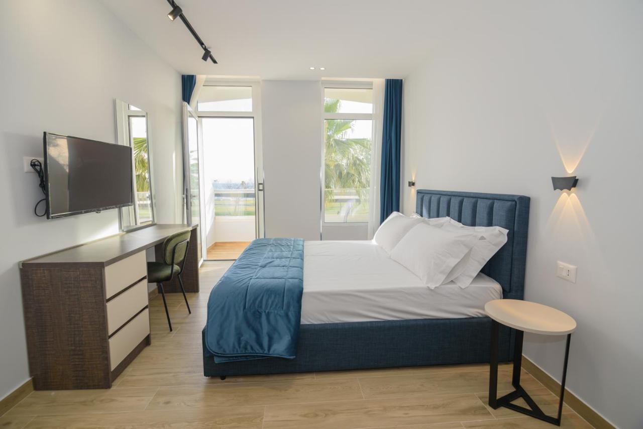 Palm Side Hotel Vlorë 외부 사진