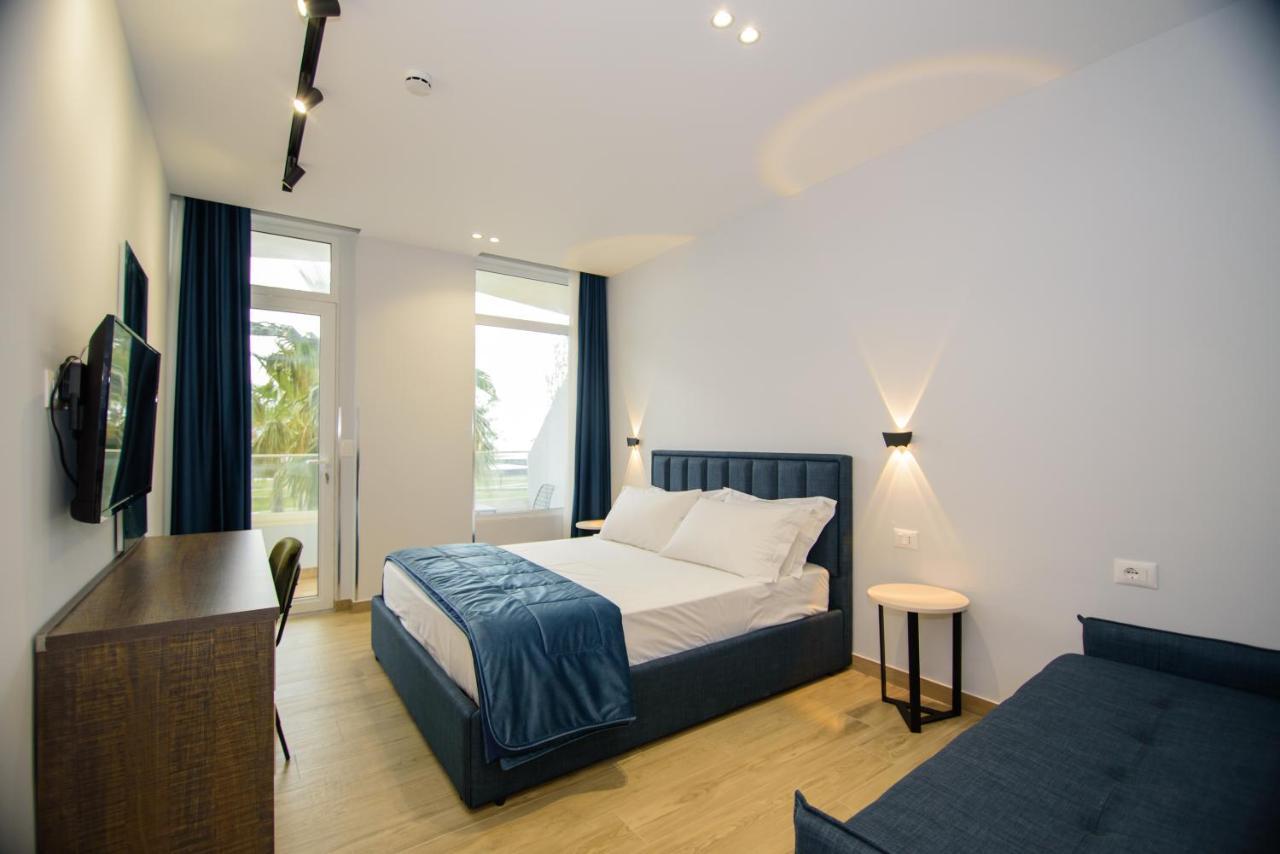 Palm Side Hotel Vlorë 외부 사진