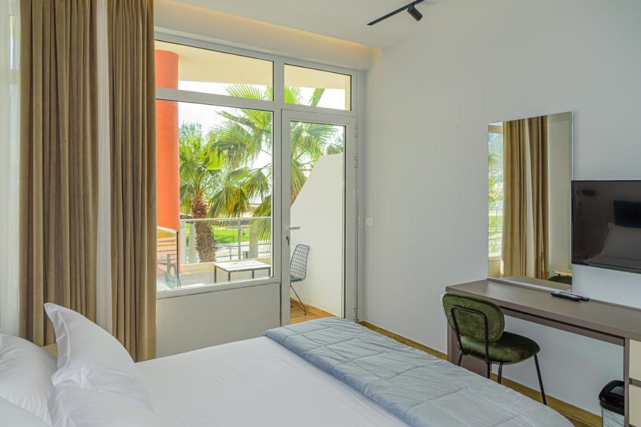 Palm Side Hotel Vlorë 외부 사진