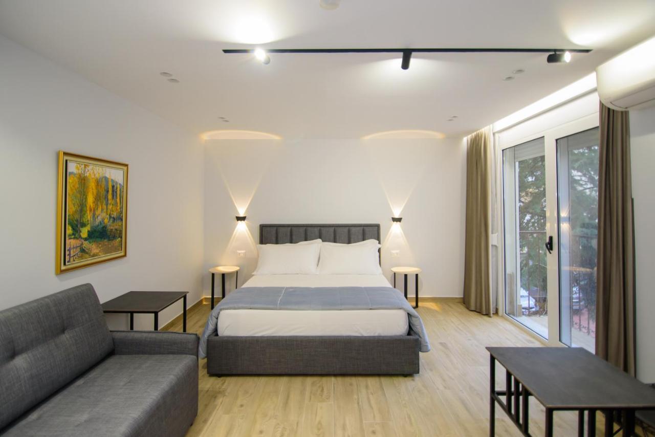 Palm Side Hotel Vlorë 외부 사진