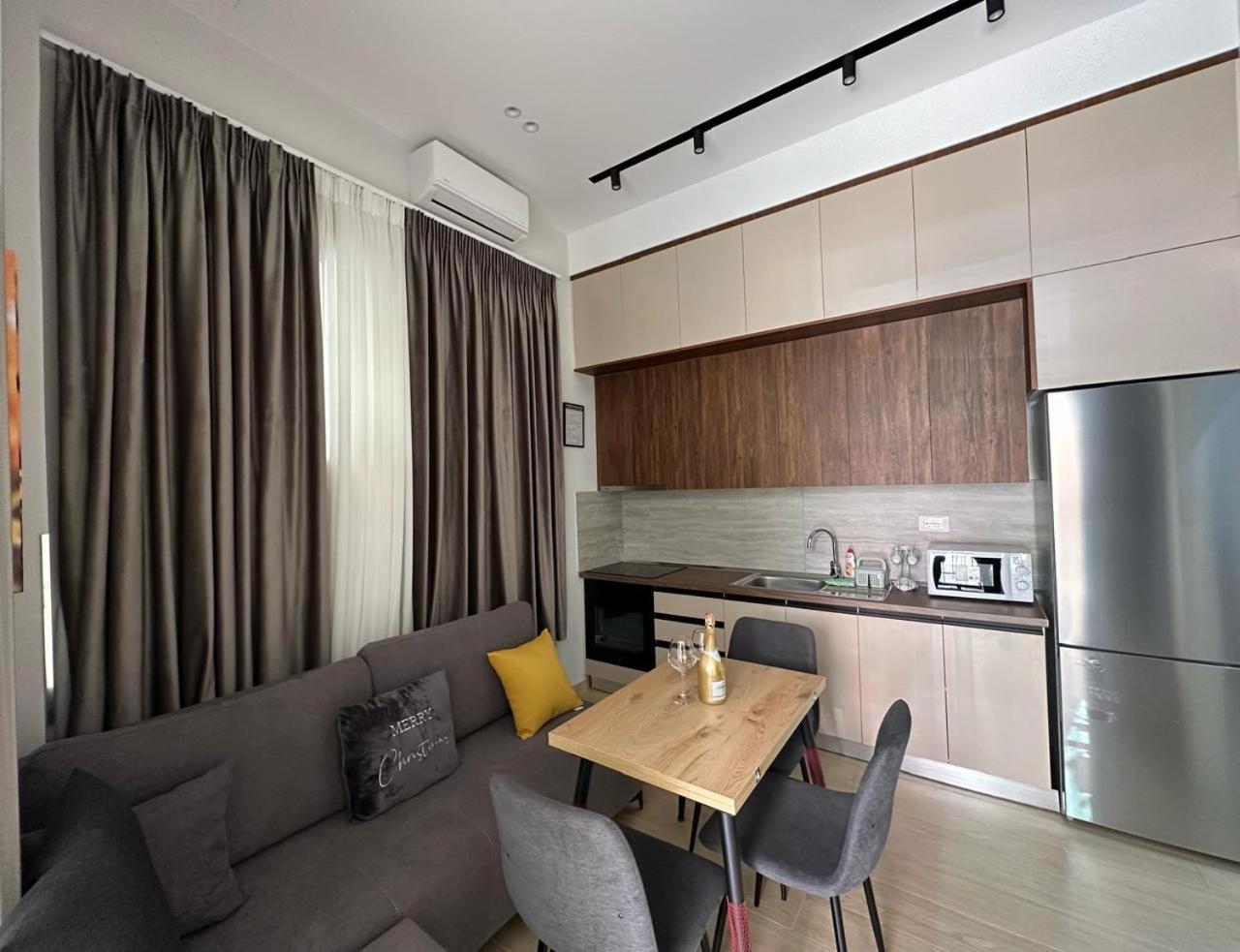 Palm Side Hotel Vlorë 외부 사진