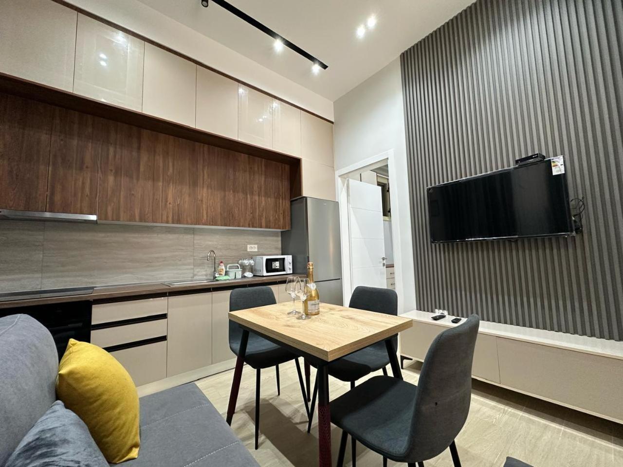 Palm Side Hotel Vlorë 외부 사진